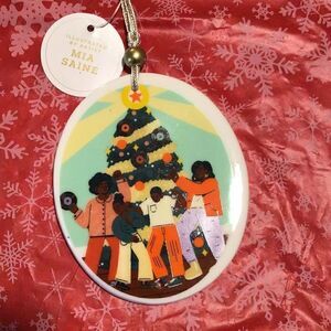 Mia Sabine threshold Christmas ornament